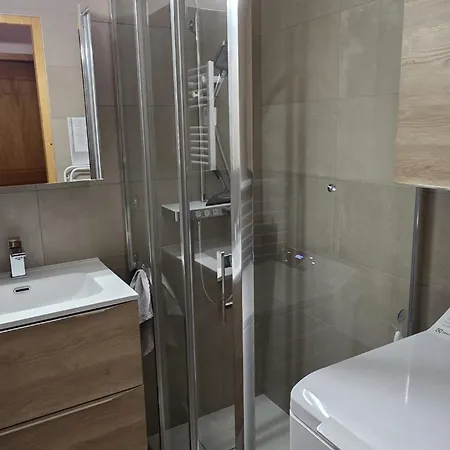 3 Pieces, 6 Personnes A - Fr-1-676-230 * Шатель